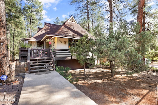 view of front of home featuring a porch