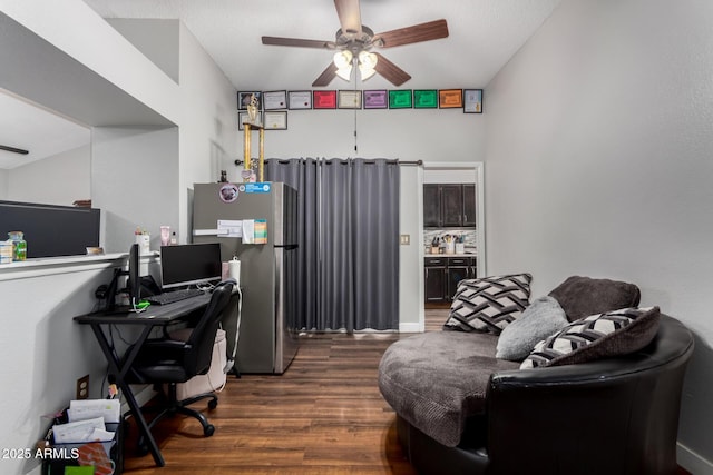 office area featuring dark wood-style flooring and a ceiling fan