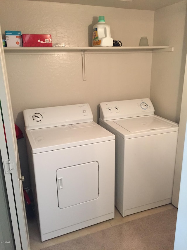 14145 N 92nd St Unit 2011, Scottsdale, AZ 85260 - laundry area with separate washer and dryer