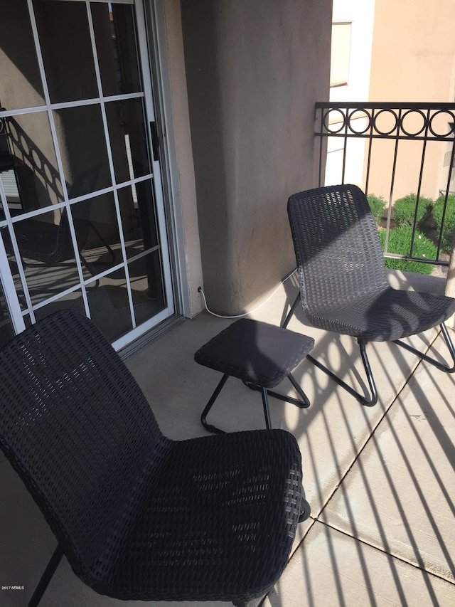 14145 N 92nd St Unit 2011, Scottsdale, AZ 85260 - view of balcony