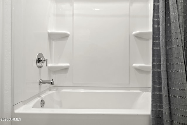 1342 W Hess Ave, Coolidge, AZ 85128 - full bathroom with shower / bathtub combination with curtain