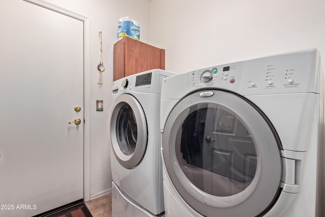 5314 W Bowker St, Laveen, AZ 85339 - laundry area featuring washing machine and clothes dryer