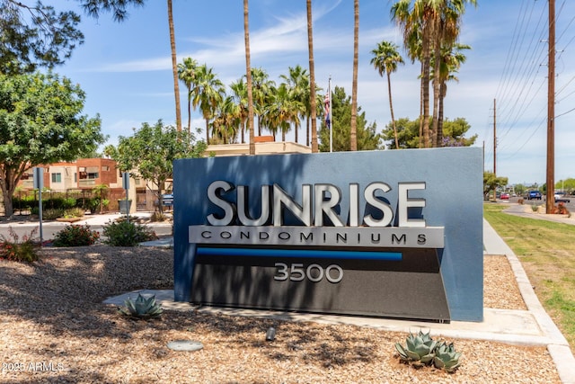 view of community / neighborhood sign