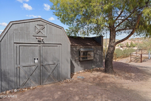 view of outdoor structure