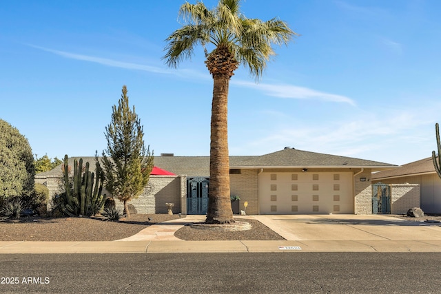 view of front facade with a garage