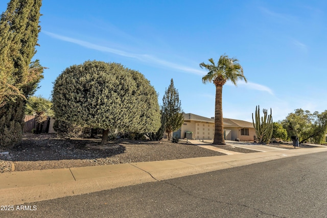 view of front of property