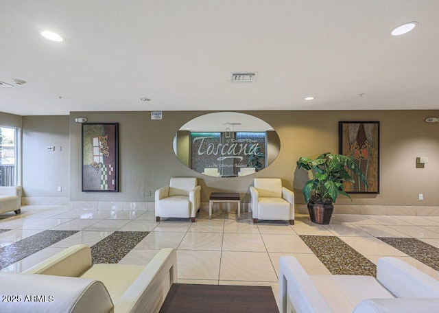 5450 E Deer Valley Dr Unit 2191, Phoenix, AZ 85054 - lobby with recessed lighting