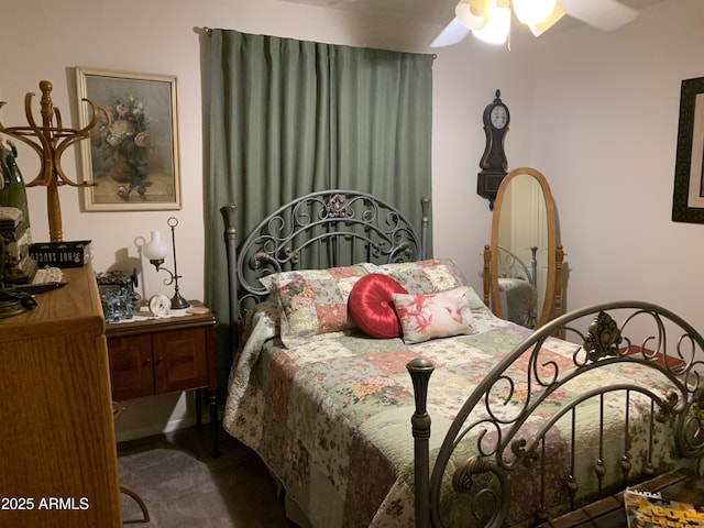 bedroom featuring ceiling fan