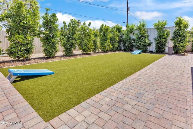 3505 N Miller Rd, Scottsdale, AZ 85251 - view of yard with a patio