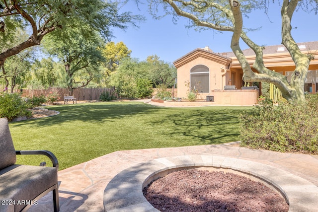 view of yard with a patio area