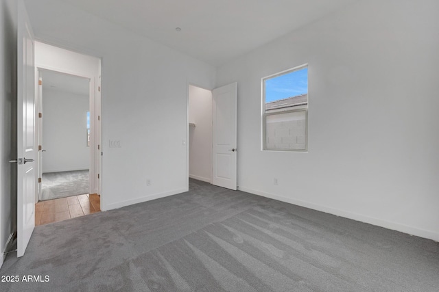 unfurnished bedroom featuring carpet floors