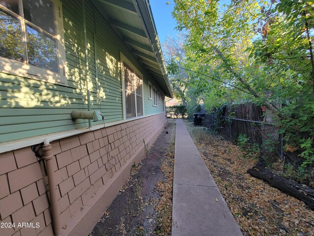 11 Black Knob Vw, Bisbee, AZ 85603 - view of side of home featuring fence