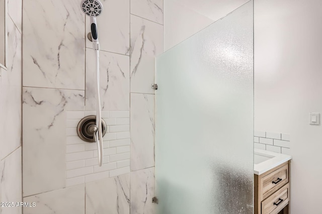 5827 N 22nd Dr, Phoenix, AZ 85015 - full bath featuring a tile shower and vanity