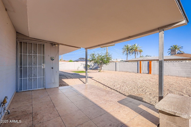 5827 N 22nd Dr, Phoenix, AZ 85015 - fenced backyard with a patio