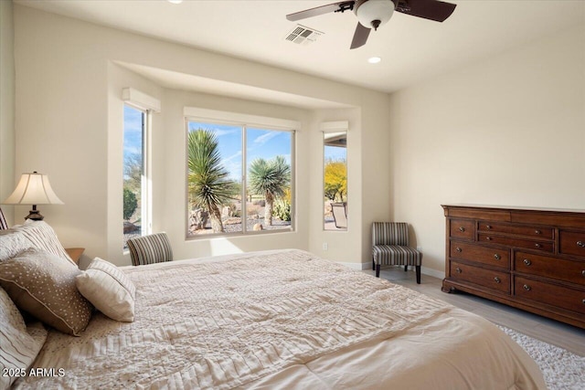 bedroom with ceiling fan