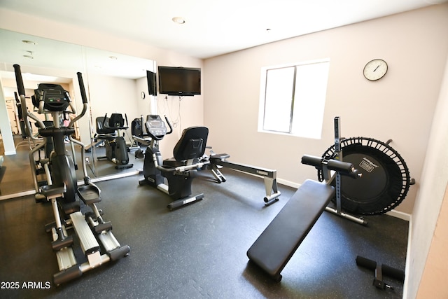 7777 E Main St Unit 227, Scottsdale, AZ 85251 - exercise room with baseboards