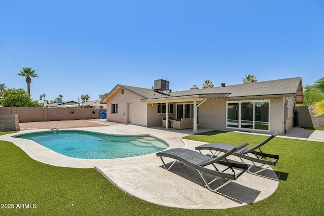 2519 E Geneva Dr, Tempe, AZ 85282 - view of swimming pool with a patio area and a fenced backyard