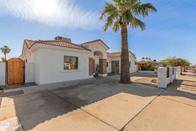 view of mediterranean / spanish-style home