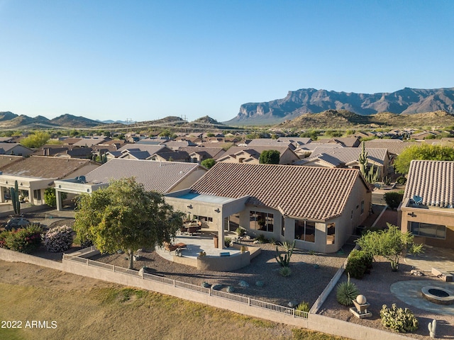 bird's eye view with a mountain view