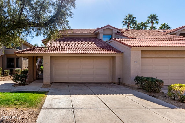 view of front facade with a garage