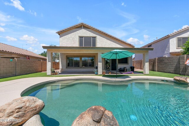 view of front property with a garage