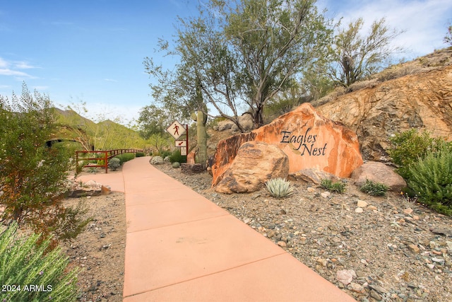 view of community / neighborhood sign