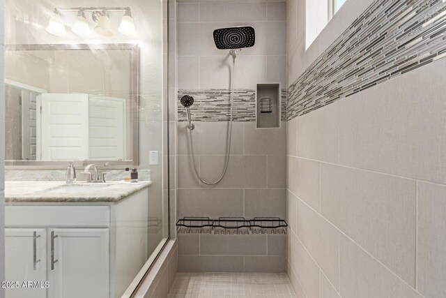 12035 S 186th Ave, Goodyear, AZ 85338 - full bath with a tile shower and vanity