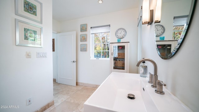 bathroom featuring sink