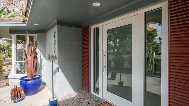 property entrance featuring covered porch