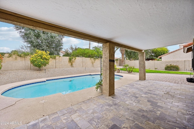 5544 E Paradise Ln, Scottsdale, AZ 85254 - view of swimming pool with a patio area and a fenced backyard