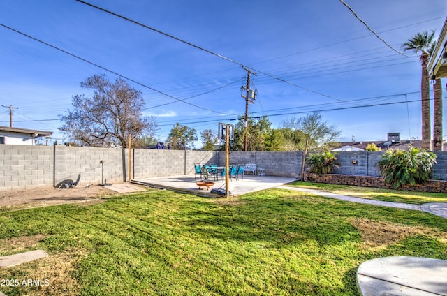 view of yard with a patio area