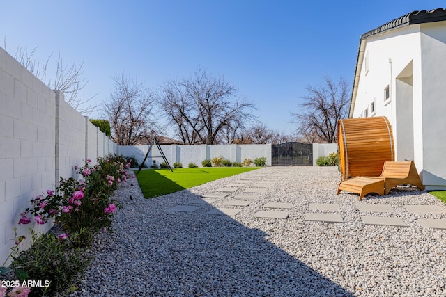 view of yard featuring a patio