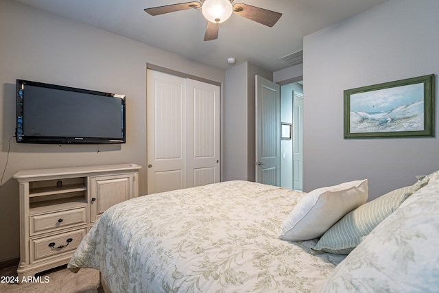 bedroom with ceiling fan