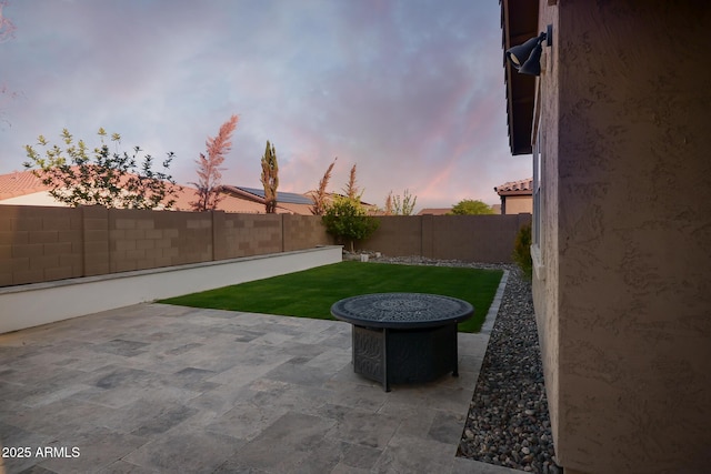 2727 N Acacia Way, Buckeye, AZ 85396 - view of patio terrace at dusk