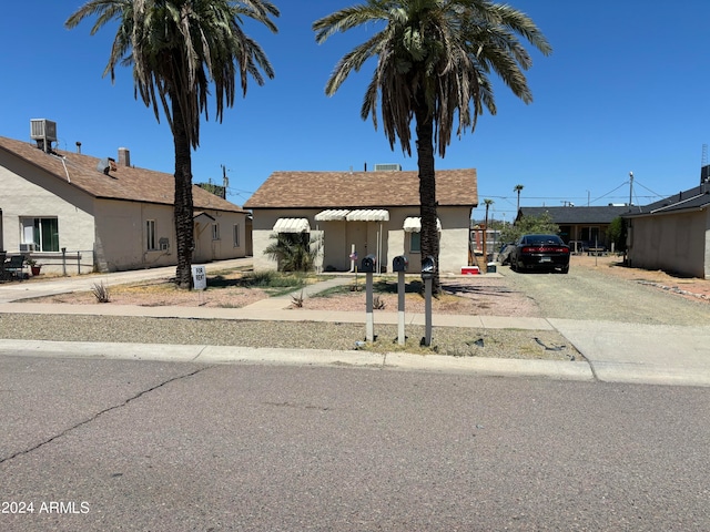 view of front of house