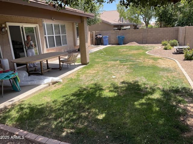 1314 S Larkspur St, Gilbert, AZ 85296 - view of yard featuring fence private yard and a patio