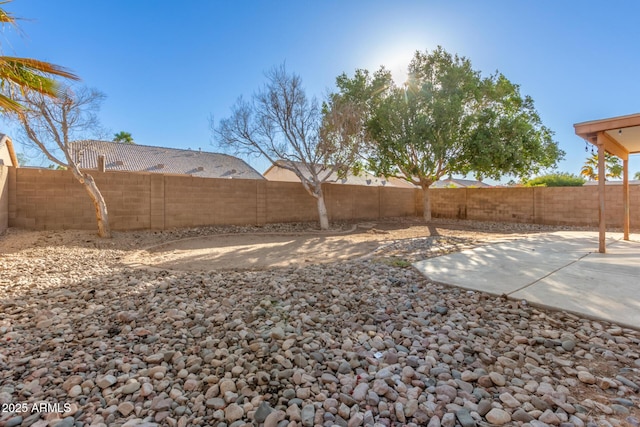 view of yard with a patio area