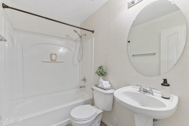 753 N Port Dr, Gilbert, AZ 85233 - bathroom with a sink, toilet, and shower / bath combination