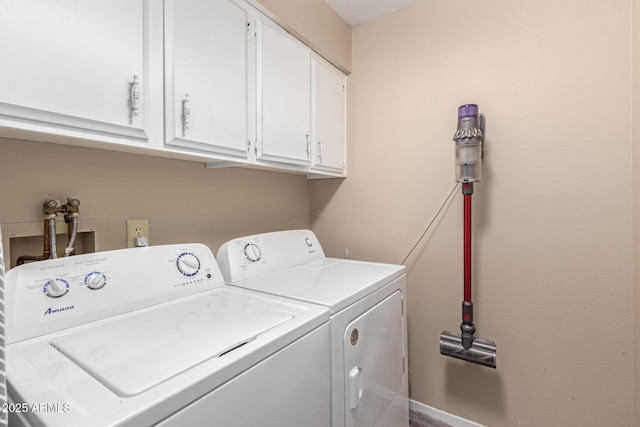 25225 S Glenburn Dr, Sun Lakes, AZ 85248 - clothes washing area with washer and dryer and cabinet space
