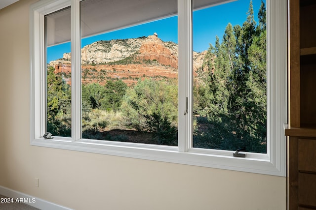 interior details featuring a mountain view