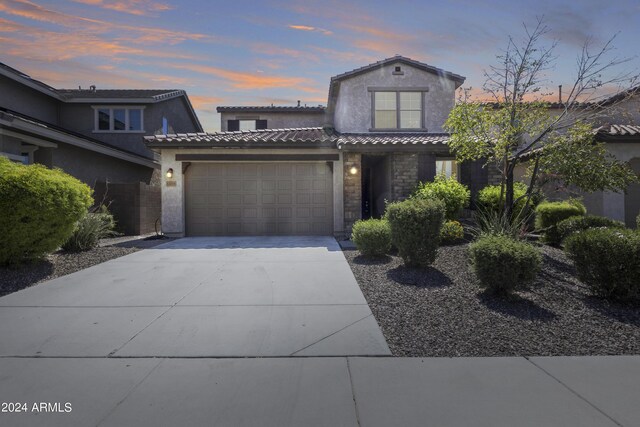 view of front facade with a garage