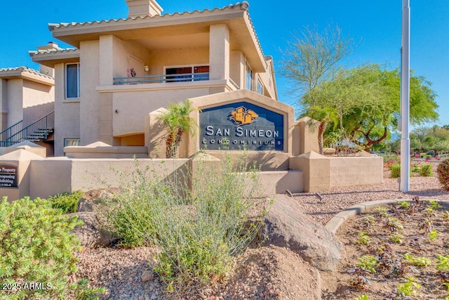 view of community / neighborhood sign