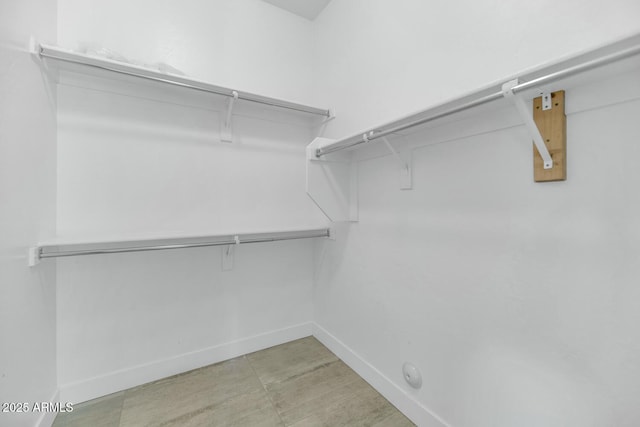 812 E Summerside Rd, Phoenix, AZ 85042 - view of spacious closet