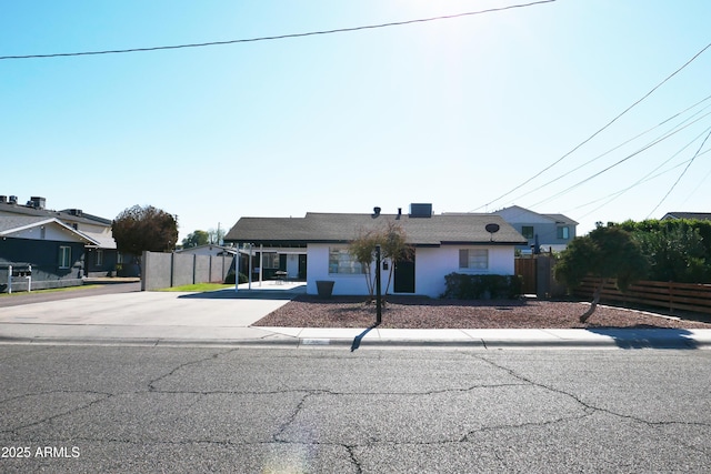 735 W Coolidge St, Phoenix, AZ 85013 - view of front facade featuring a carport