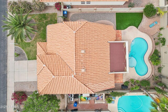 bird's eye view of a pool area