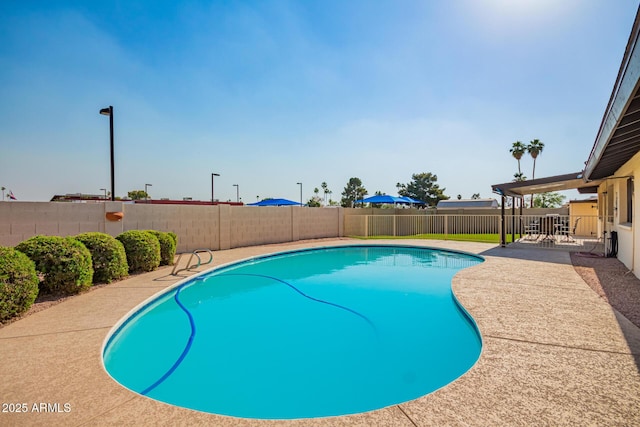 3901 W Augusta Ave, Phoenix, AZ 85051 - view of pool with a fenced backyard and a patio area