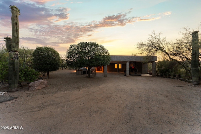27610 W Gill Rd, Morristown, AZ 85342 - view of front of property with a porch