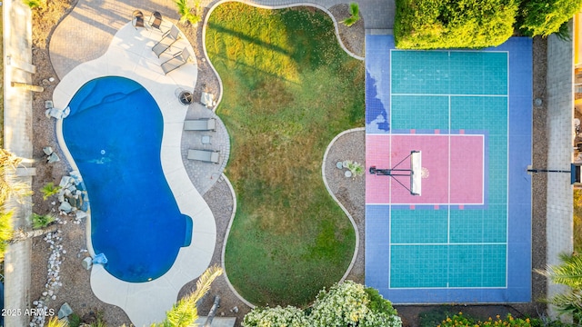 birds eye view of property