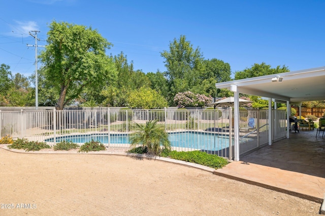 7042 N 13th St, Phoenix, AZ 85020 - view of pool featuring a fenced in pool, fence, and a patio
