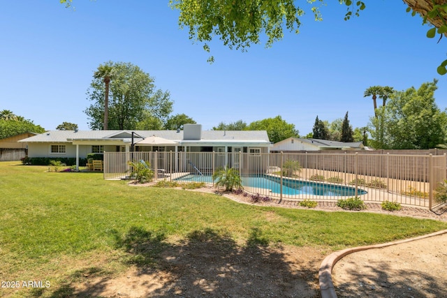 7042 N 13th St, Phoenix, AZ 85020 - view of swimming pool with fence, a fenced in pool, and a lawn